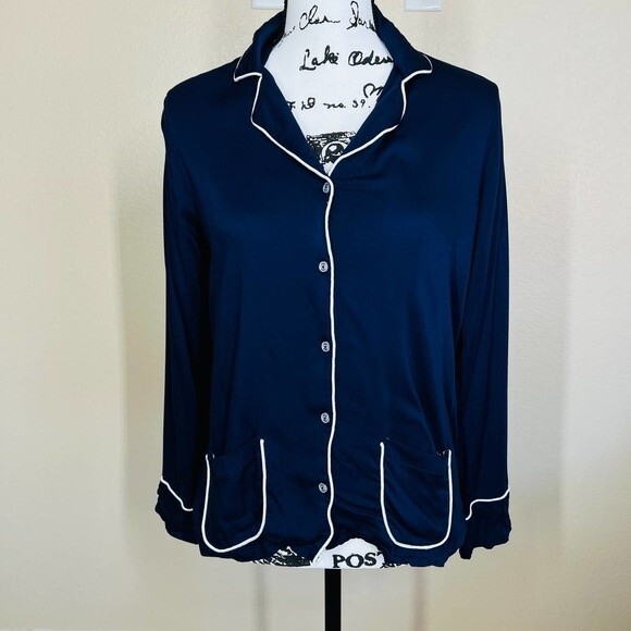 Splendid Navy top women button up shirt Long sleeve Piped Woven PJ size S sleep - Picture 13 of 13